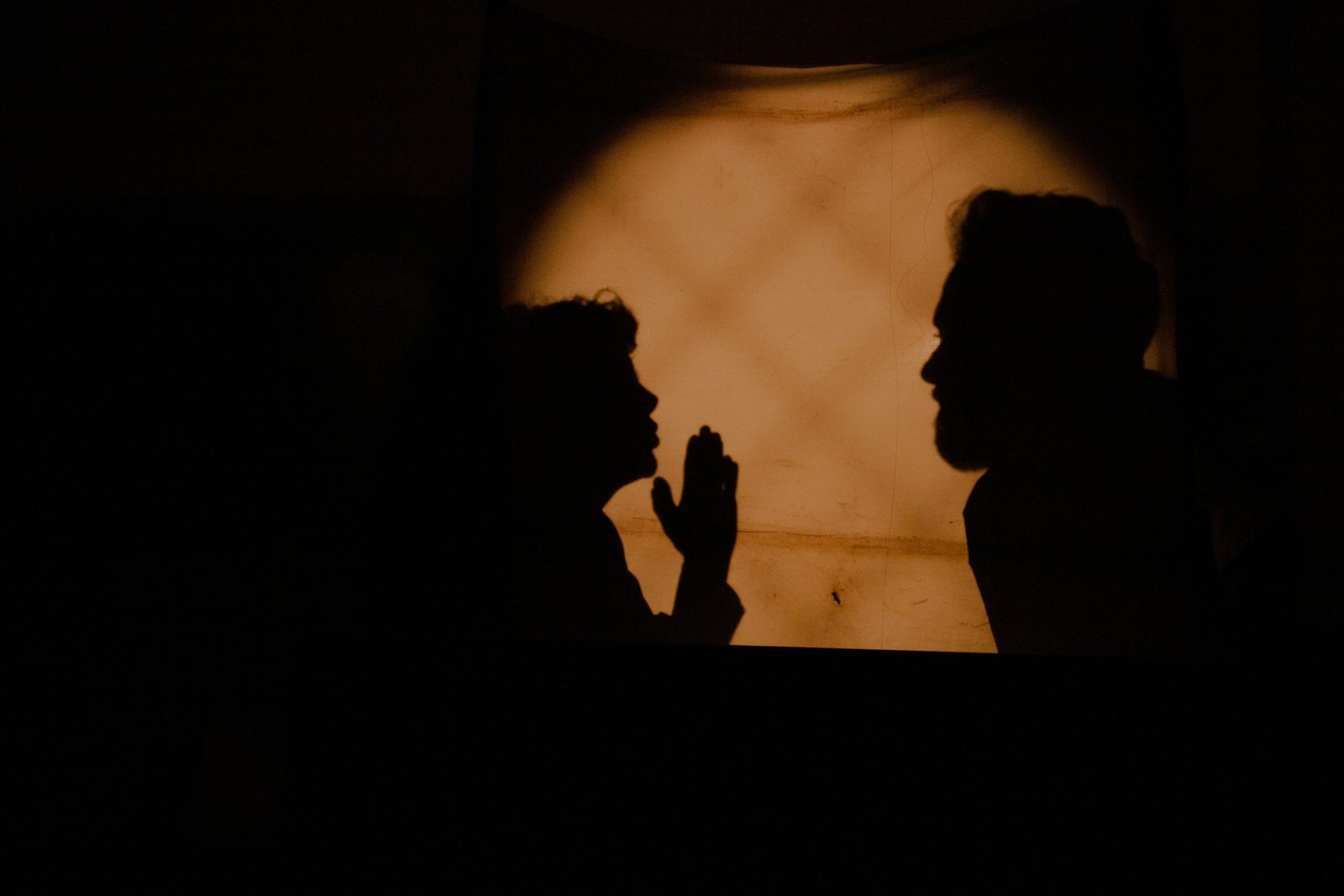 Fotografia Colorida Apresentação Teatro de Sombras da turma de Iluminação do docente Chico Turbiani