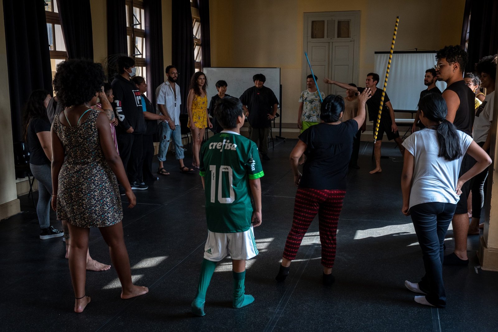 Fotografia Colorida Oficina com Imigrantes na Unidade Brás