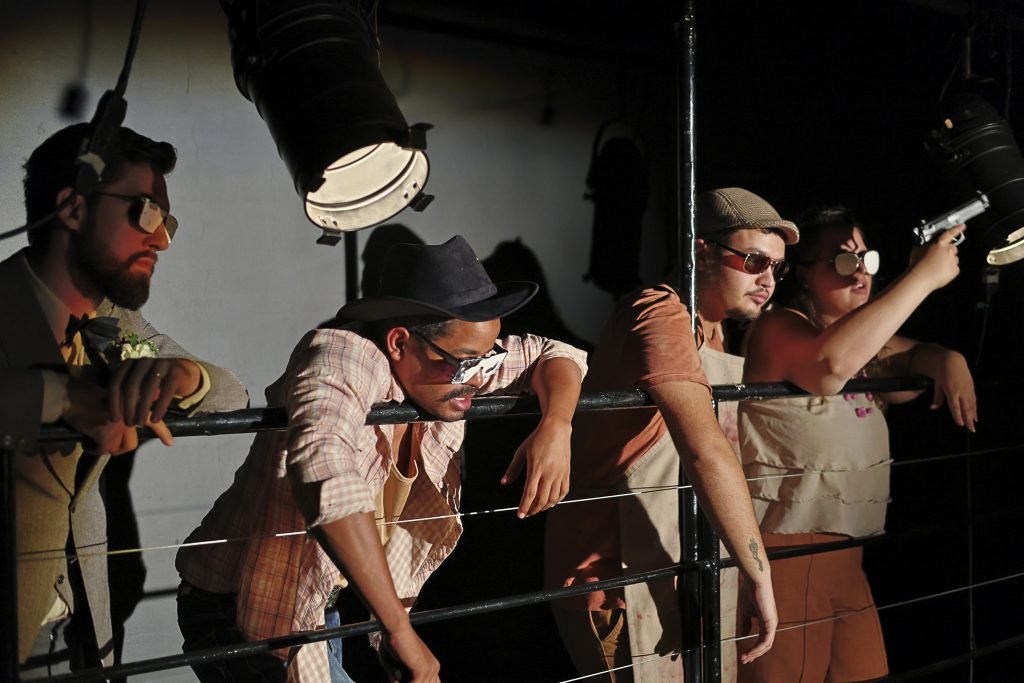 “E se sempre fosse dia”, montagem feita por alunos do módulo verde de Atuação, em cartaz na unidade Roosevelt da SP Escola de Teatro.(07/06/2024). | Foto: Clara Silva.