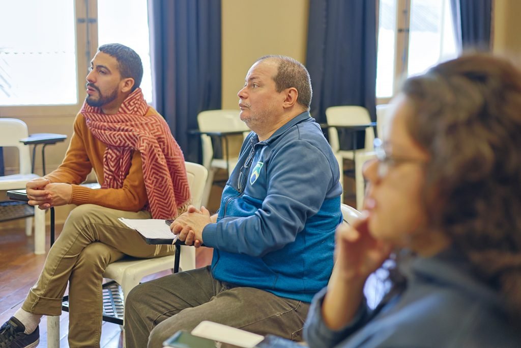 Aula de encerramento da oficina Estéticas do teatro, Crítica e Curadoria – Diálogos inflamáveis, na unidade Brás da SP Escola de Teatro. (05/06/2024). | Foto: Clara Silva.