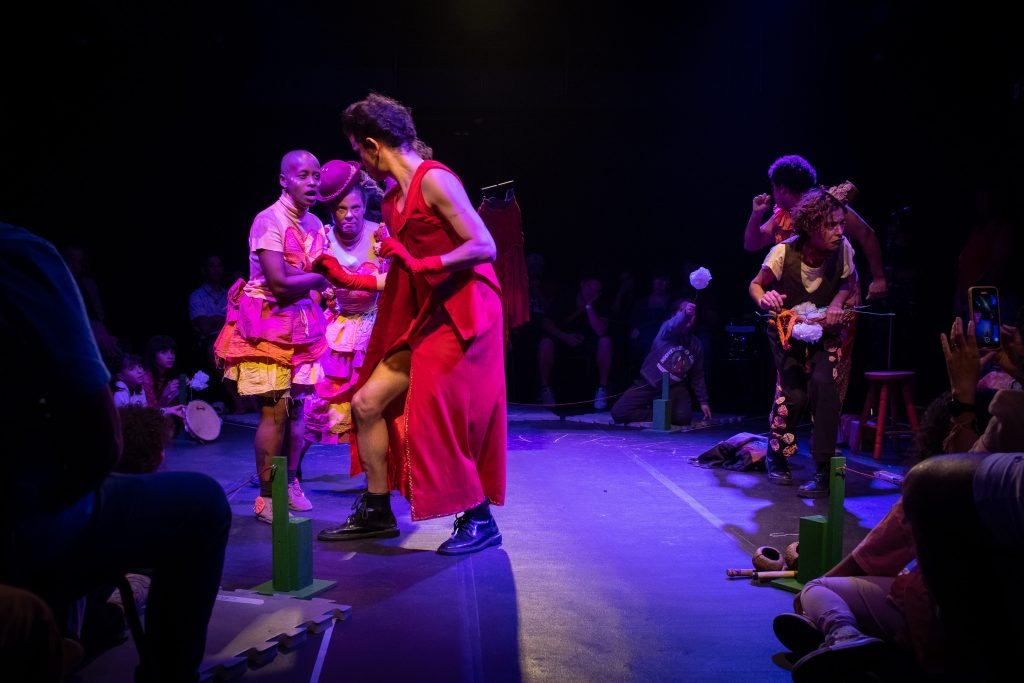 Apresentação da peça “No dia seguinte todo mundo riu”, feita pelos estudantes da SP Escola de Teatro, na Unidade Roosevelt. (6/7/2024). | Foto: Rodrigo Reis