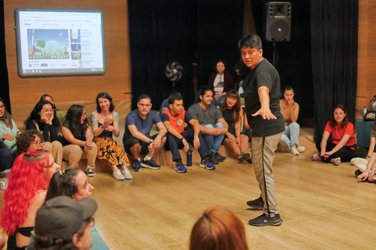 Oficina de Teatro na Faculdade Cultura Inglesa a partir da contrapartida dos alunos bolsistas do Programa Oportunidades.(22/10/2024). | Foto: Clara Silva.