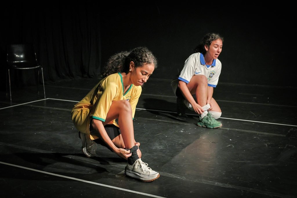 Apresentação no segundo dia da Mostra de Microcenas dos estudantes de Direção da SP Escola de Teatro. (09/11/2024). | Foto: Clara Silva