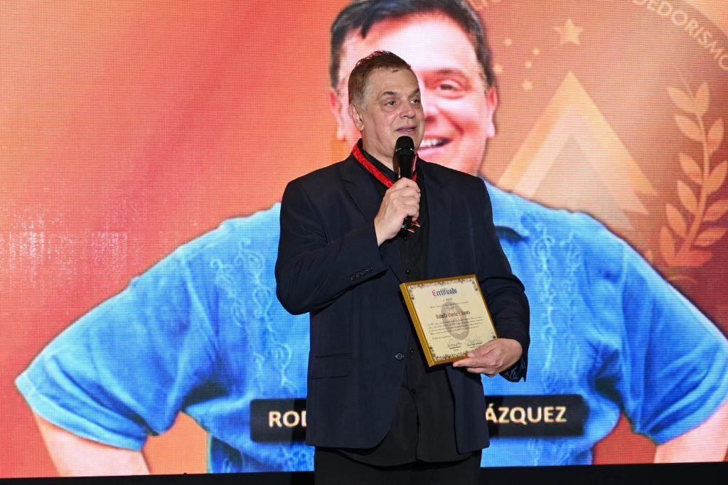 Rodolfo García Vázquez na entrega da Cruz da Referência Nacional, da ANCEC – Agência Nacional de Cultura, Empreendedorismo e Comunicação, em 25/11/2024