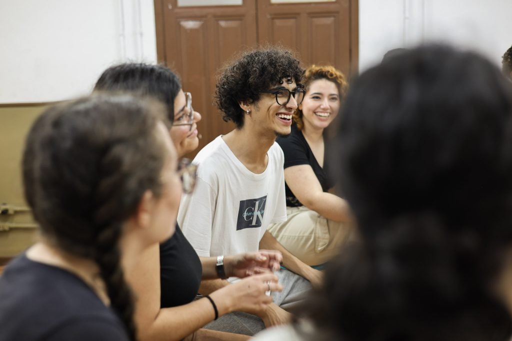 Oficina de Teatro na E. E. Caetano de Campos, a partir da contrapartida dos alunos bolsistas do Programa Oportunidades. (06/11/2024). | Foto: Clara Silva.