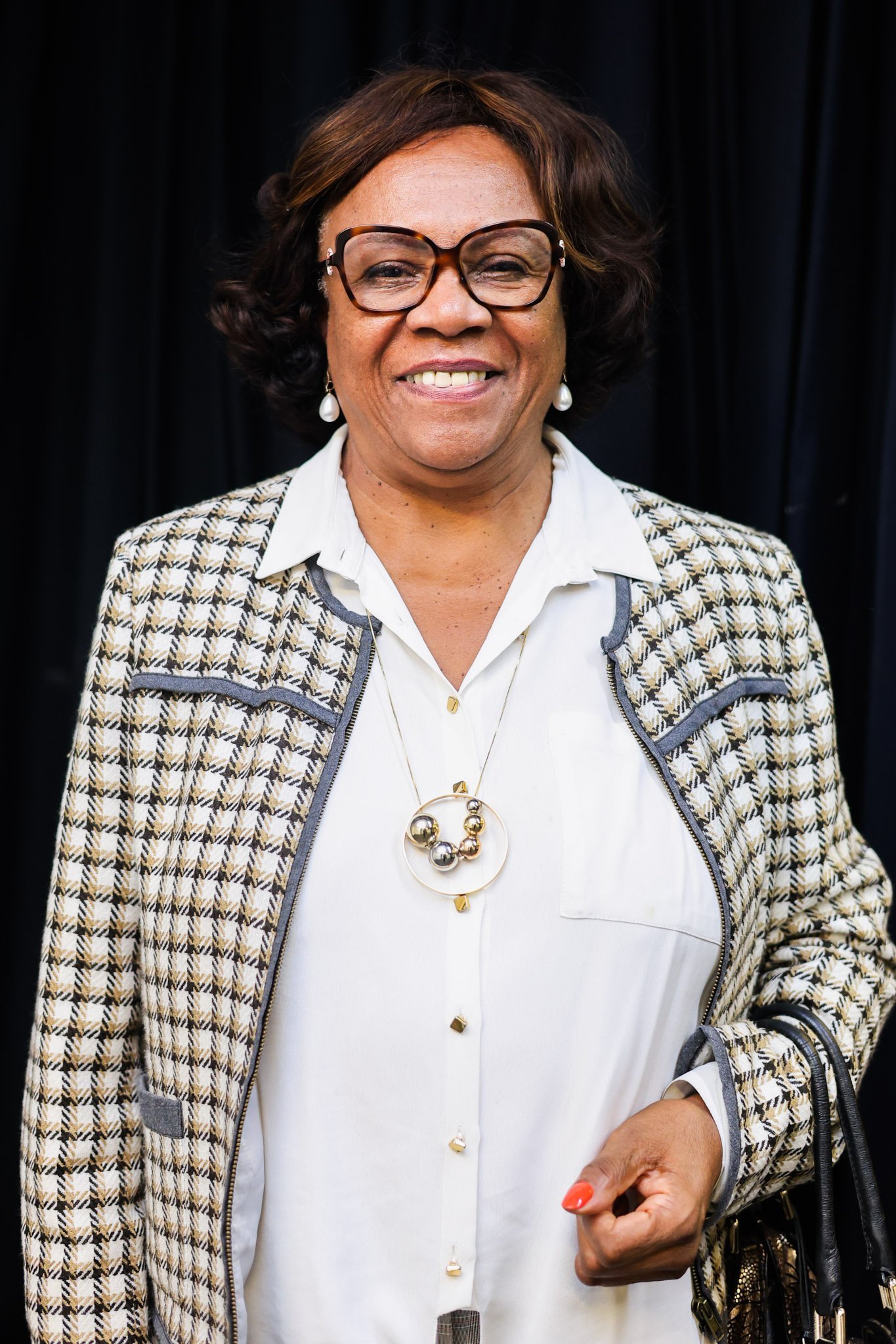 Eunice Prudente, conselheira da Associação dos Artistas Amigos da Praça (Adaap). (11/12/2024) | Foto: Clara Silva.