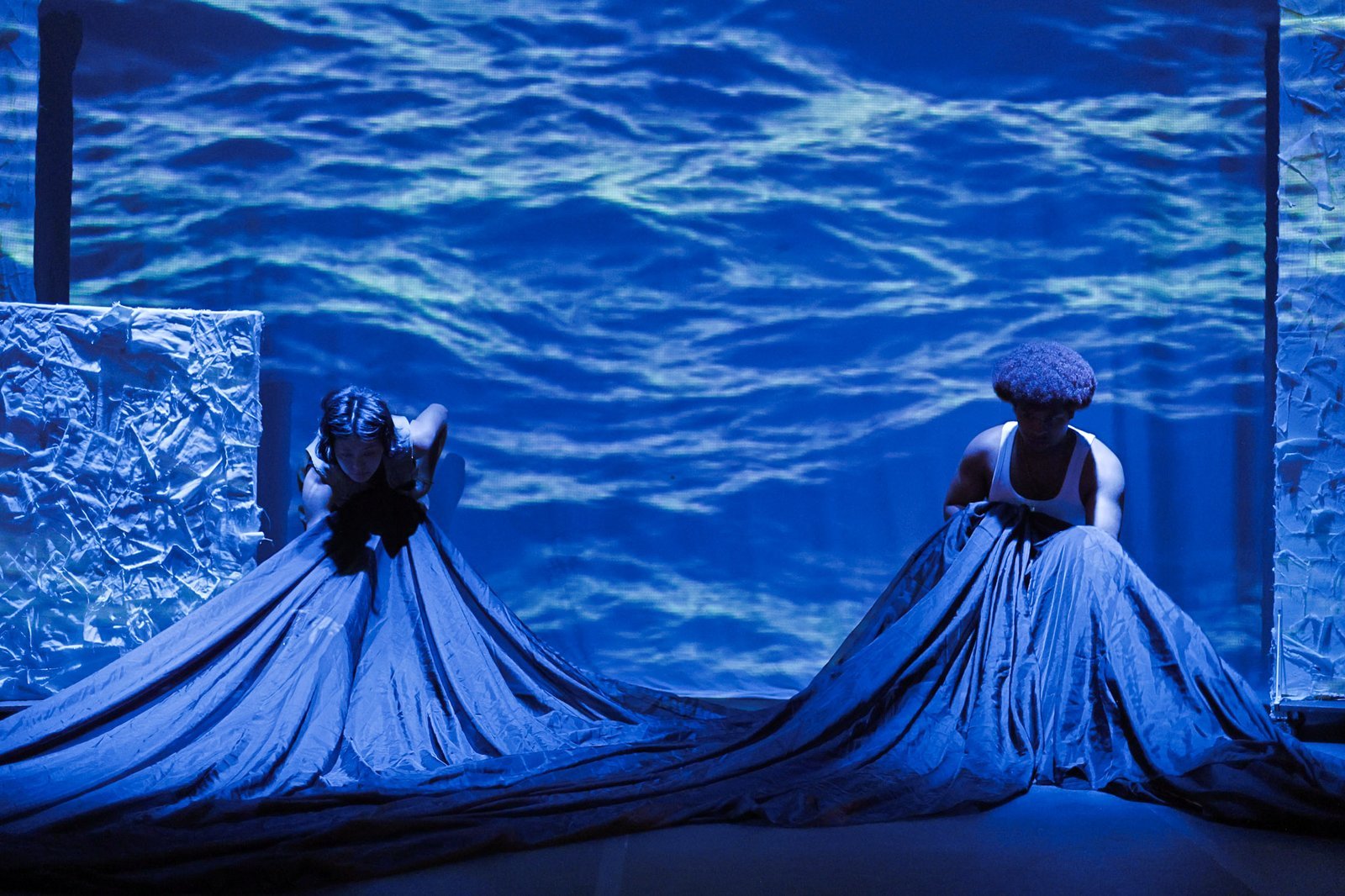 Experimento III do grupo N2 Amarelo, do segundo semestre de 2024, na SP Escola de Teatro. | Foto: Clara Silva.