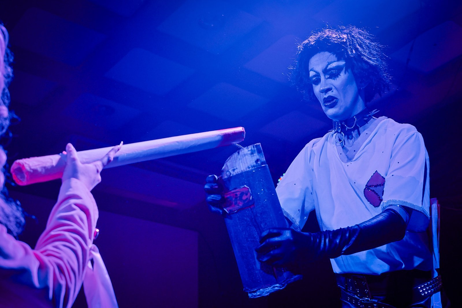 Experimento III do grupo N2 Vermelho, do segundo semestre de 2024, na SP Escola de Teatro. | Foto: Clara Silva.