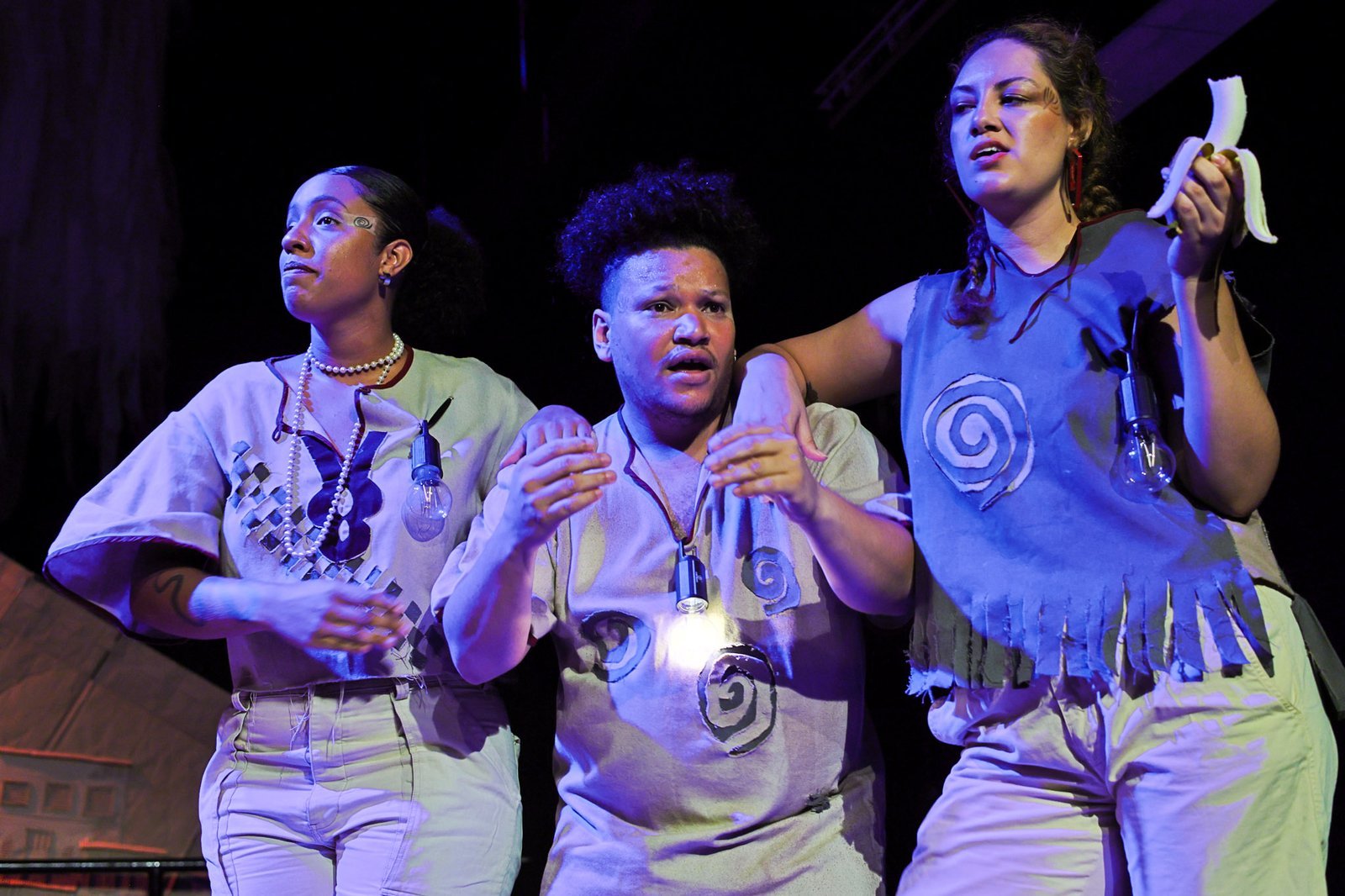 Experimento III do grupo N5 Amarelo, do segundo semestre de 2024, na SP Escola de Teatro. | Foto: Clara Silva.