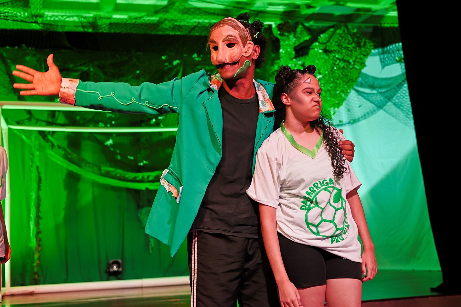 Experimento III do grupo N6 Vermelho, do segundo semestre de 2024, na SP Escola de Teatro. | Foto: Clara Silva.