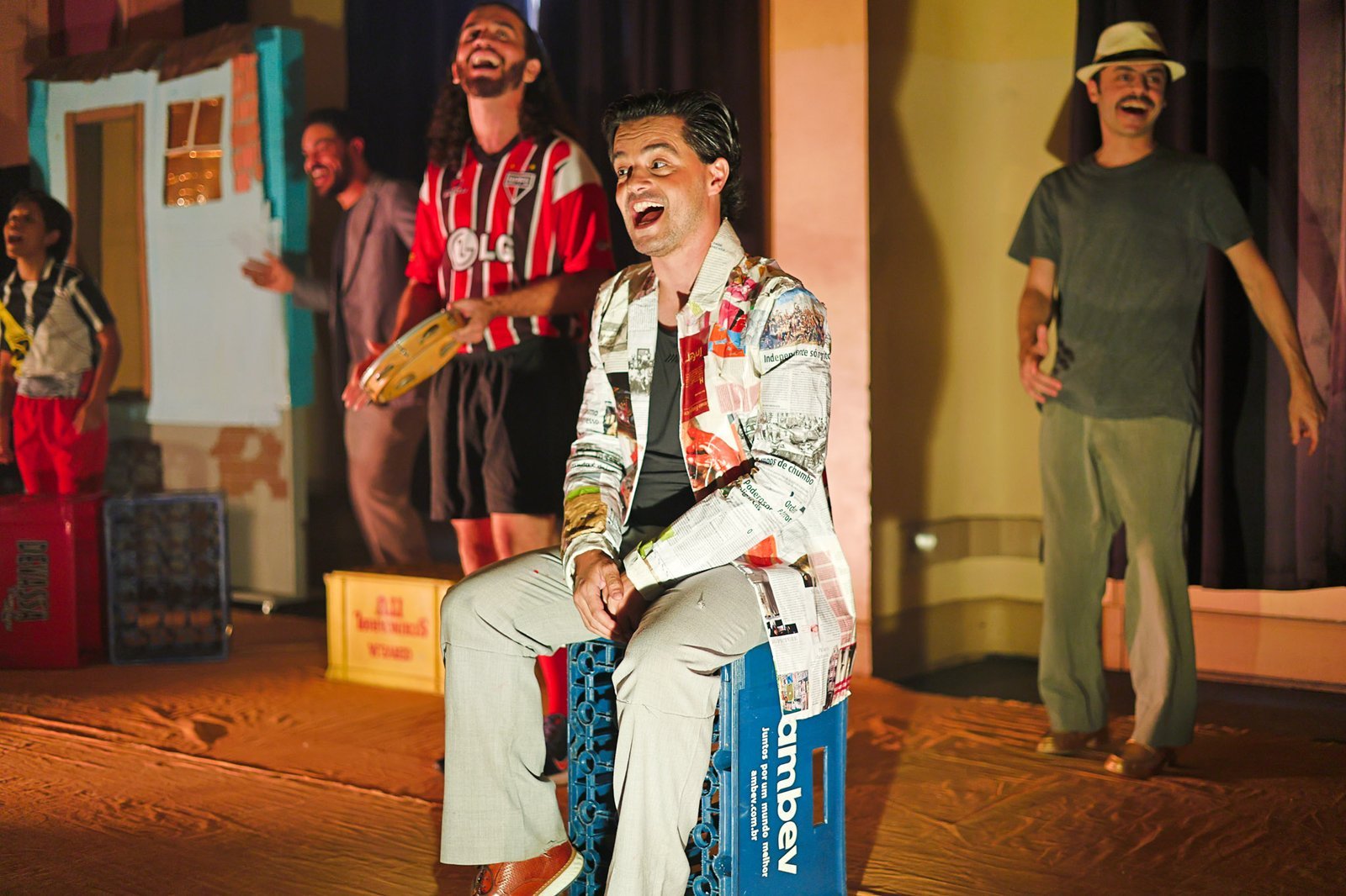 Experimento III do grupo N7 Vermelho, do segundo semestre de 2024, na SP Escola de Teatro. | Foto: Clara Silva.