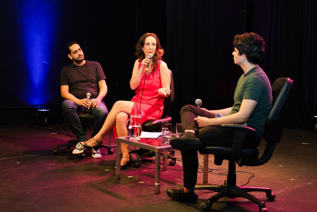 Mesa de debate - "Cuidar de Si para Cuidar dos Nossos: Saúde e Bem-Estar Trans em Redes de Afeto", com Walter Mastelaro Neto, Doutora Daniela Galli e Doutor Marcello Medeiros Lucena. (28/01/2025). | Foto: Clara Silva.