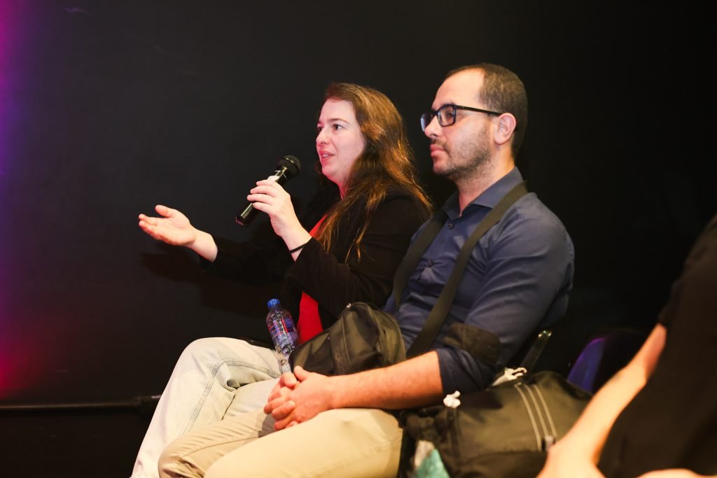 Mesa de debate - "Cuidar de Si para Cuidar dos Nossos: Saúde e Bem-Estar Trans em Redes de Afeto", com Walter Mastelaro Neto, Doutora Daniela Galli e Doutor Marcello Medeiros Lucena. (28/01/2025). | Foto: Clara Silva.