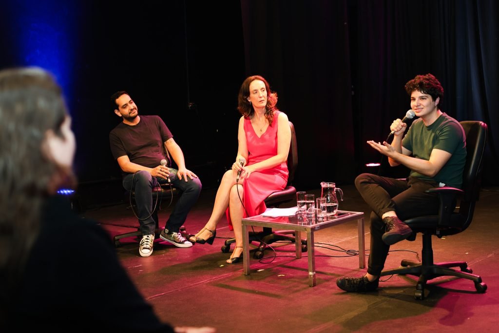 Mesa de debate - "Cuidar de Si para Cuidar dos Nossos: Saúde e Bem-Estar Trans em Redes de Afeto", com Walter Mastelaro Neto, Doutora Daniela Galli e Doutor Marcello Medeiros Lucena. (28/01/2025). | Foto: Clara Silva.