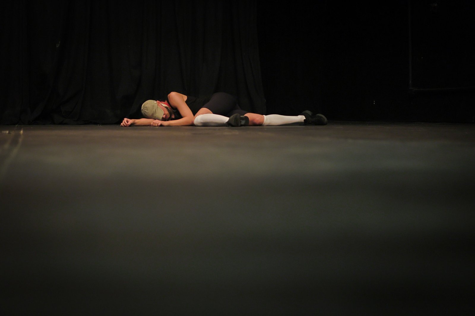 Performance artística internacional “Little Miss Beast Mode” de Andreas Haglund, na sede Roosevelt da SP Escola de Teatro. (12/02/2025) | Foto: Clara Silva