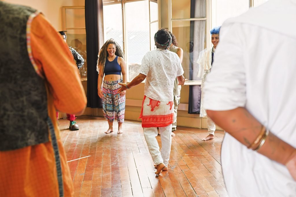 Curso “Palhaçaria de Terreiro e Corpo Mandinga” com Antonia Vilarinho Cardoso, na sede Brás da SP Escola de Teatro. (03/02/2025) | Foto: Clara Silva.