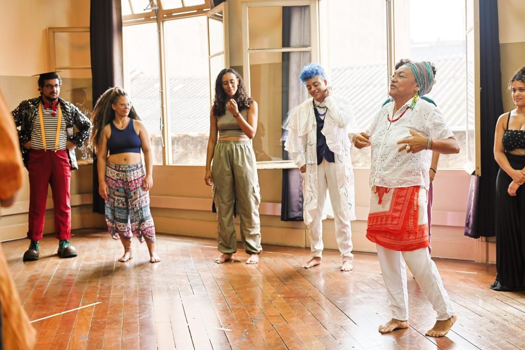 Curso “Palhaçaria de Terreiro e Corpo Mandinga” com Antonia Vilarinho Cardoso, na sede Brás da SP Escola de Teatro. (03/02/2025) | Foto: Clara Silva.