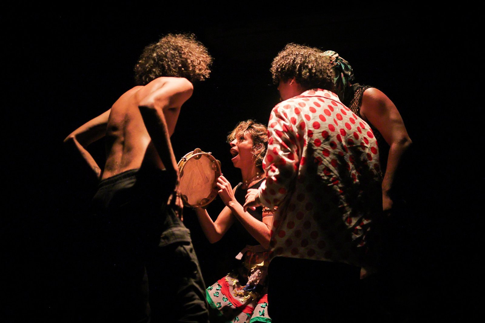 Mostra de Microcenas dos estudantes do módulo azul do curso regular de Direção da SP Escola de Teatro. (29/03/2025). | Foto: Clara Silva