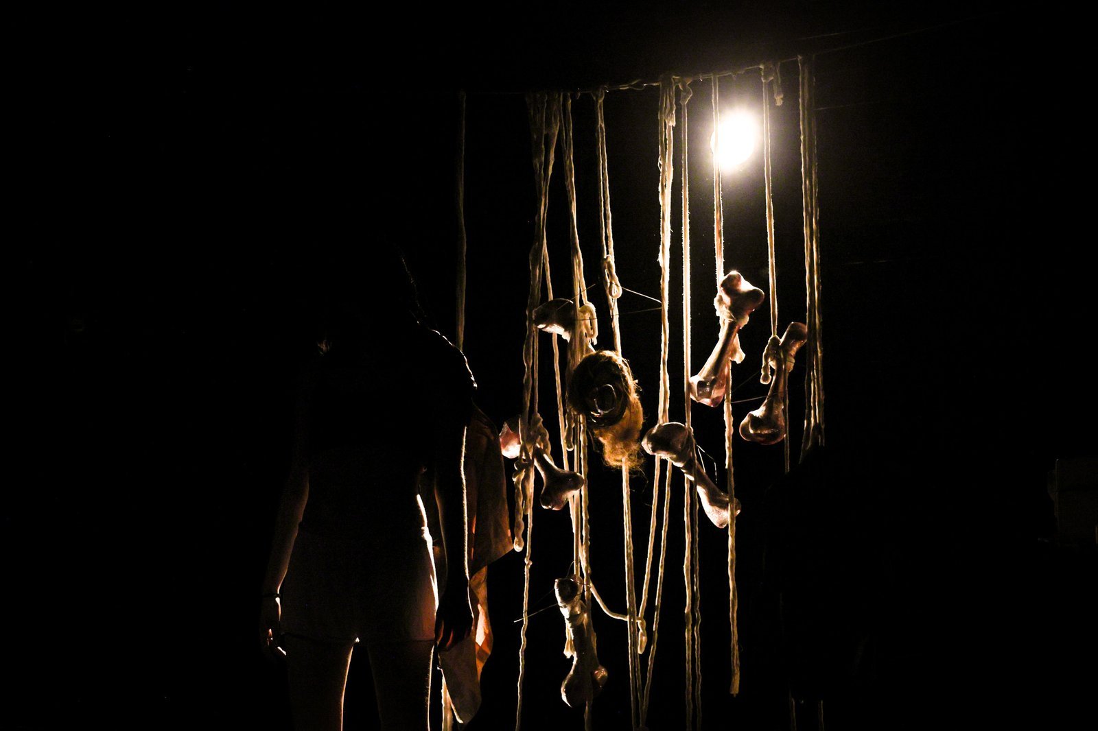 Mostra de Microcenas dos estudantes do módulo azul do curso regular de Direção da SP Escola de Teatro. (29/03/2025). | Foto: Clara Silva