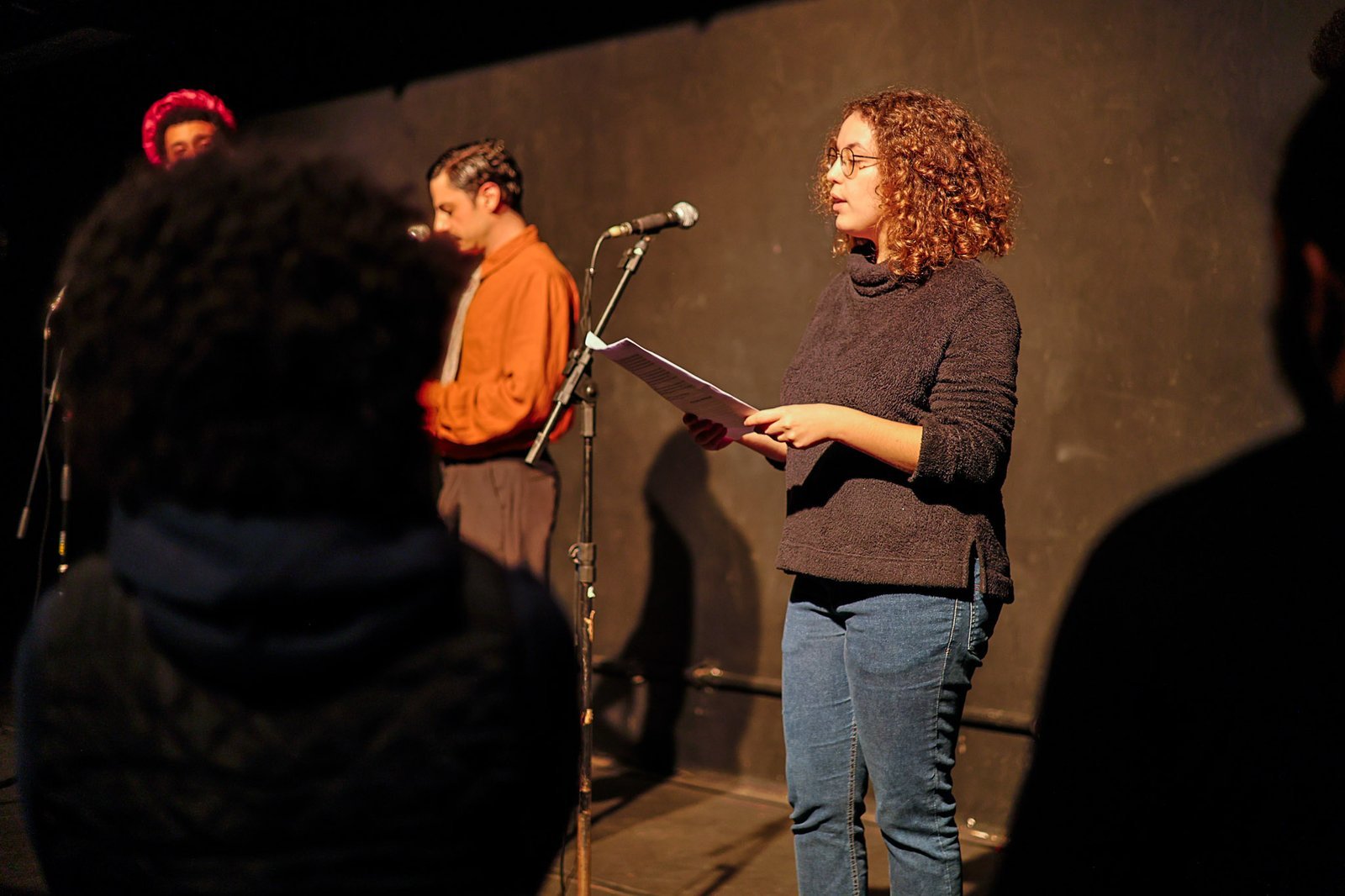 Primeiro dia do Cena Única, mostra dos estudantes de Dramaturgia da SP Escola de Teatro. (6/5/2025). | Foto: Clara Silva