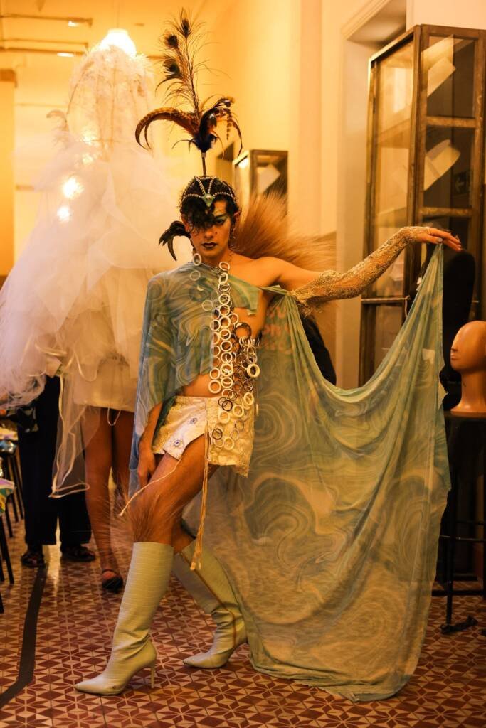 Juninada Sonoplástica Tropicalista, na sede Brás da SP Escola de Teatro. (23/5/2025). Foto: Clara Silva