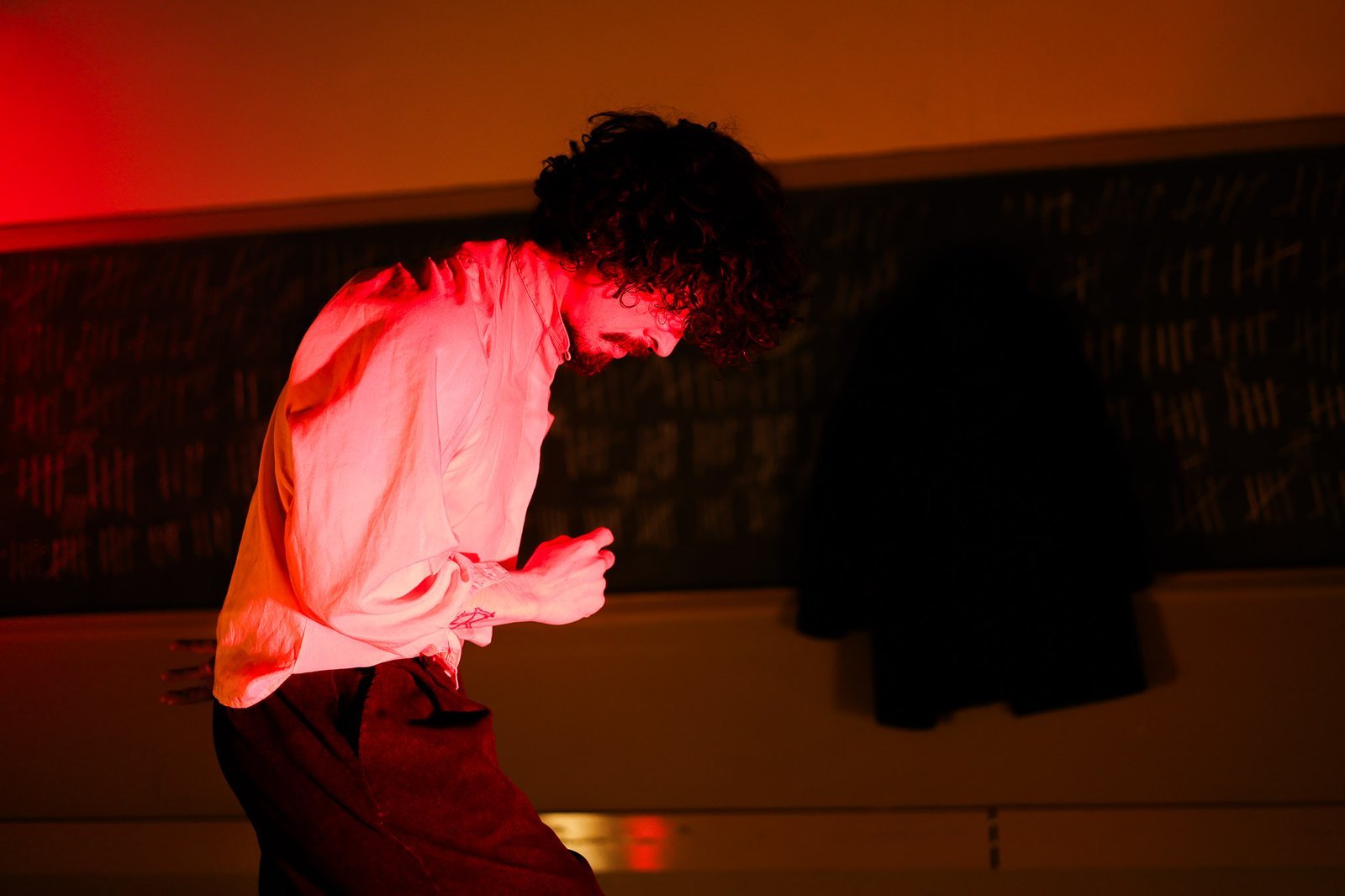 Mostra de Microcenas dos estudantes do módulo vermelho do curso regular de Direção da SP Escola de Teatro. (27/09/2025). | Foto: Clara Silva