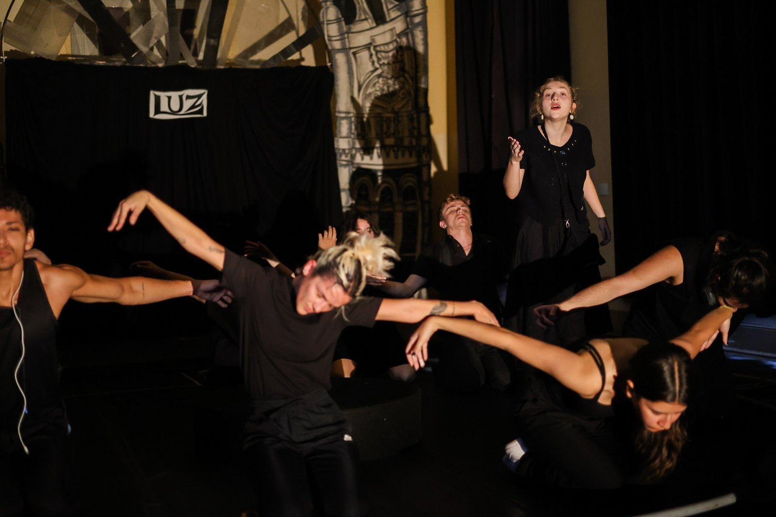 Experimento II do grupo N1 Vermelho, do segundo semestre de 2025, na SP Escola de Teatro. | Foto: Clara Silva.