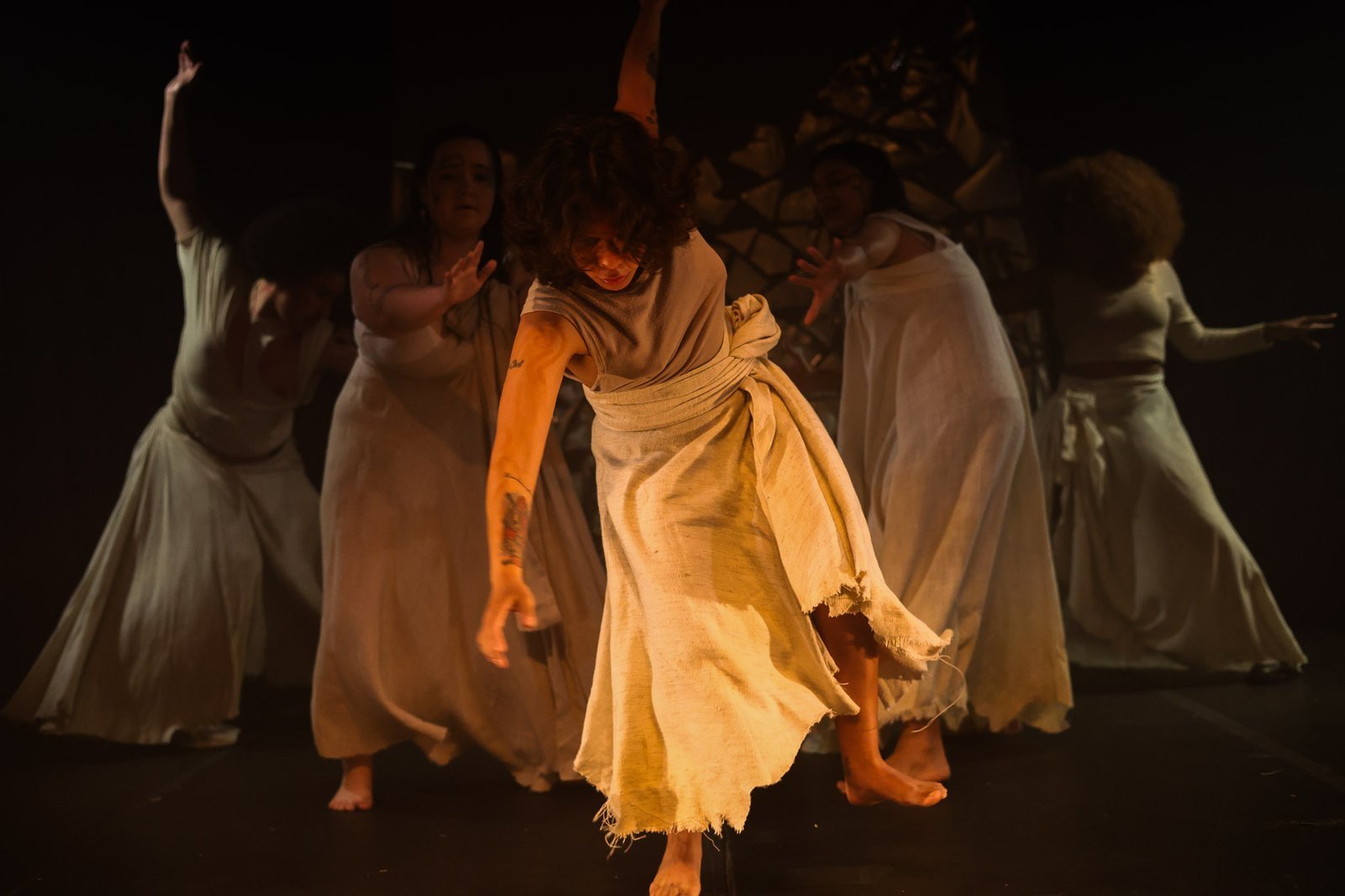 Experimento II do grupo N2 Amarelo, do segundo semestre de 2025, na SP Escola de Teatro. | Foto: Clara Silva.