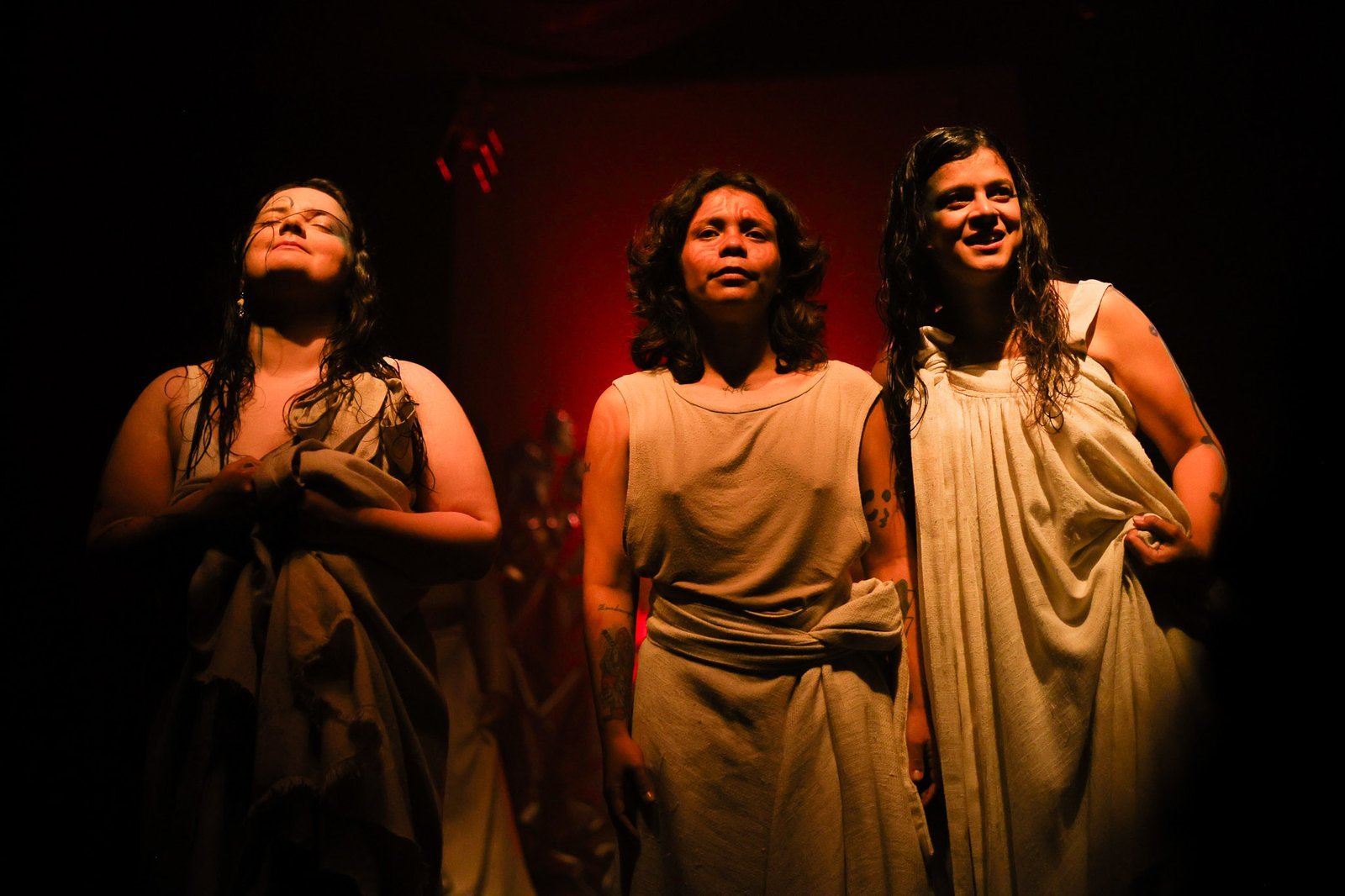 Experimento II do grupo N2 Amarelo, do segundo semestre de 2025, na SP Escola de Teatro. | Foto: Clara Silva.