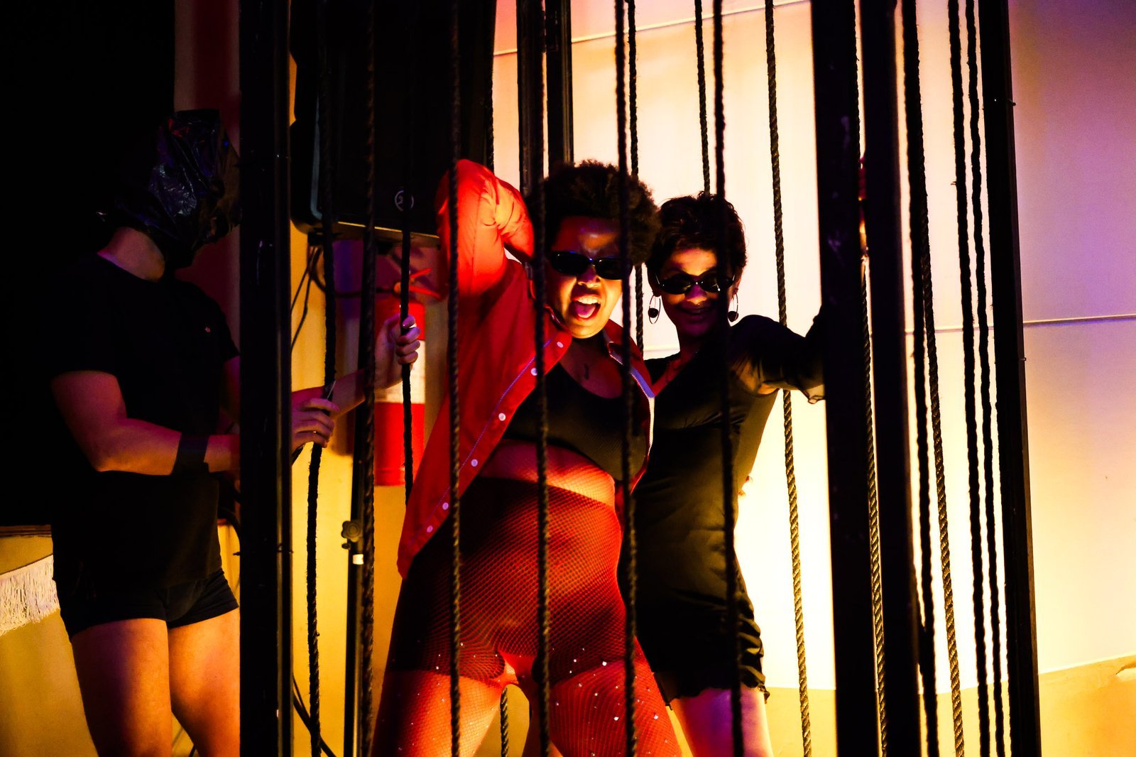 Experimento II do grupo N4 Vermelho, do segundo semestre de 2025, na SP Escola de Teatro. | Foto: Clara Silva.