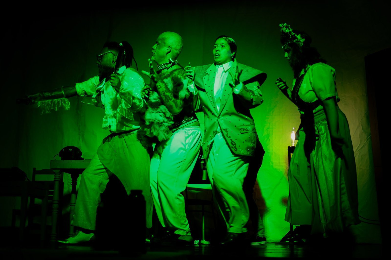 Experimento II do grupo N6 Vermelho, do segundo semestre de 2025, na SP Escola de Teatro. | Foto: Clara Silva.