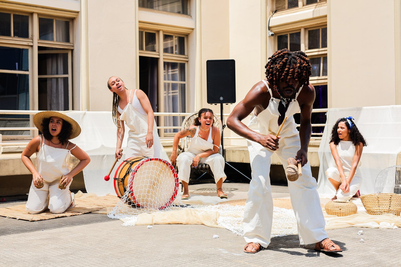 Experimento II do grupo N7 Vermelho, do segundo semestre de 2025, na SP Escola de Teatro. | Foto: Clara Silva.