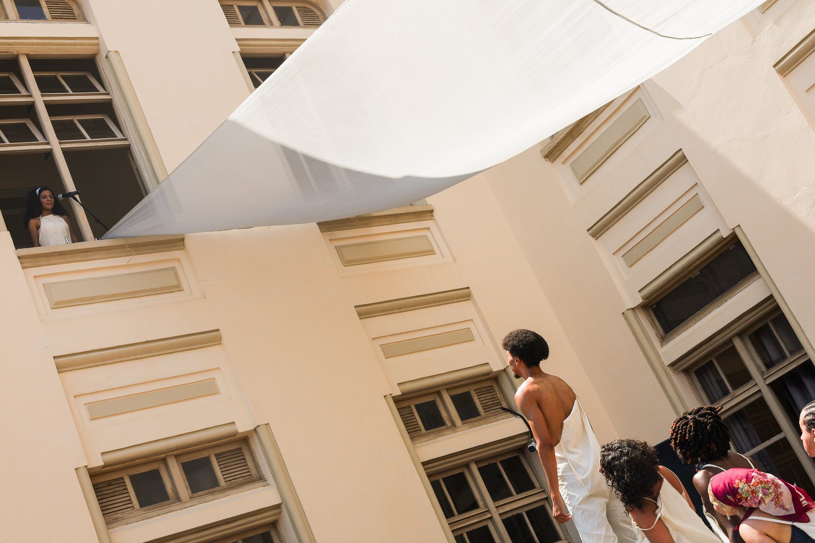 Experimento II do grupo N7 Vermelho, do segundo semestre de 2025, na SP Escola de Teatro. | Foto: Clara Silva.