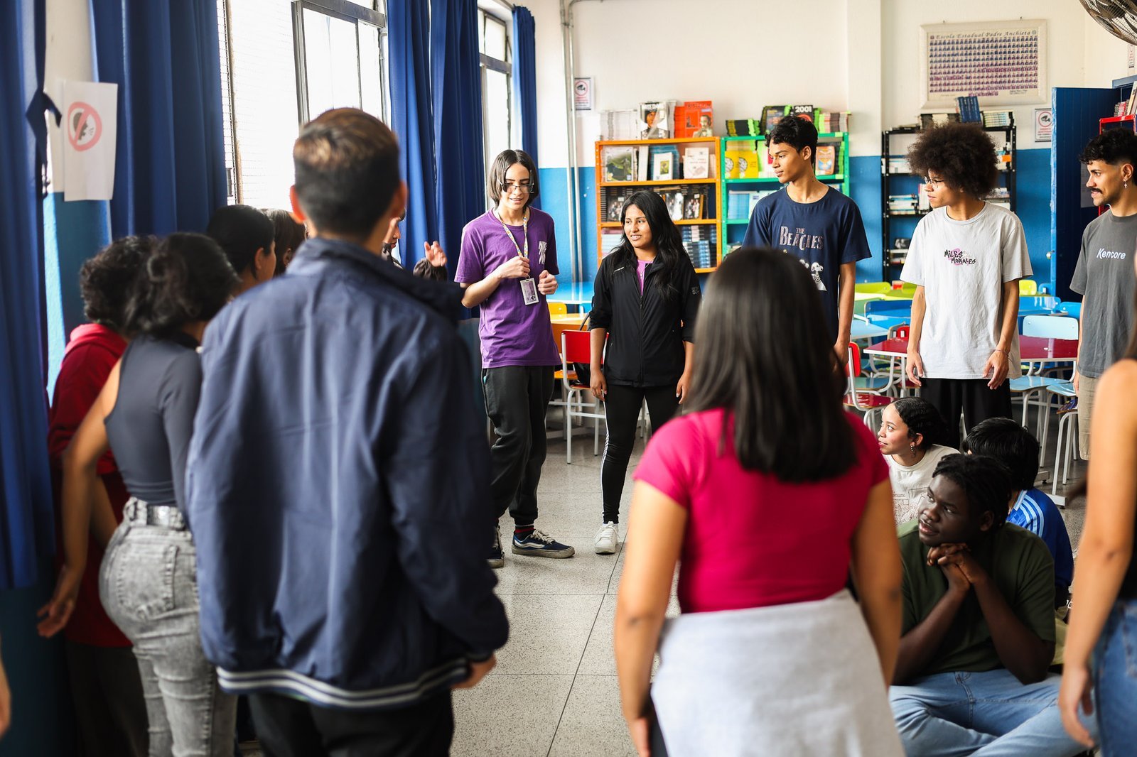 Oficina de Teatro na E. E. Padre Anchieta, a partir da contrapartida dos alunos bolsistas do Programa Oportunidades. (13/10/2025). | Foto: Clara Silva.