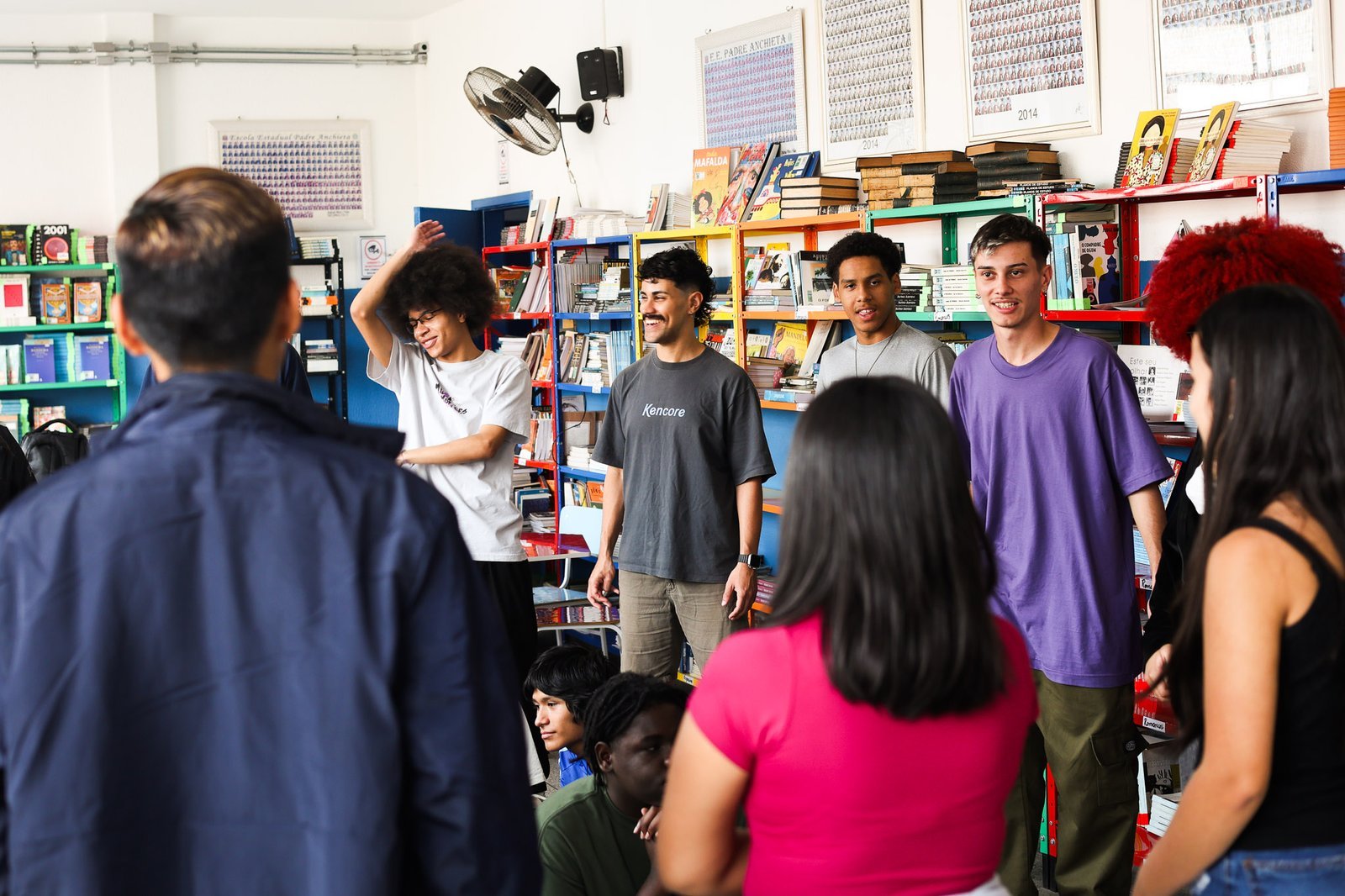 Oficina de Teatro na E. E. Padre Anchieta, a partir da contrapartida dos alunos bolsistas do Programa Oportunidades. (13/10/2025). | Foto: Clara Silva.